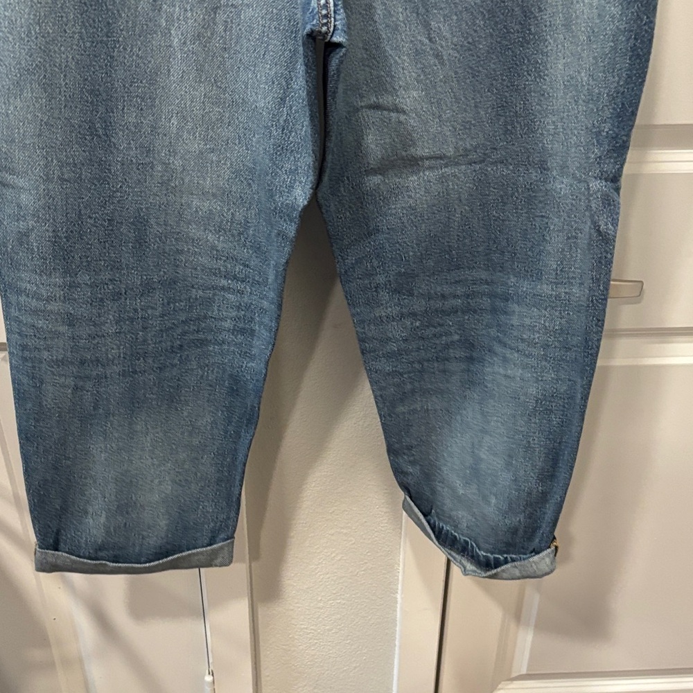 NWT Pilcro Small/Petite Relaxed Jeans with Rolled Hem - Picture 7 of 11